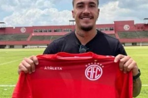 500彩票平台-罗马里尼奥加盟里约美洲队 其父罗马里奥是主席